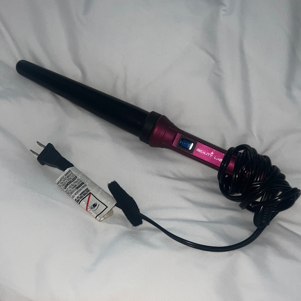 Pink and Black Curling Wand